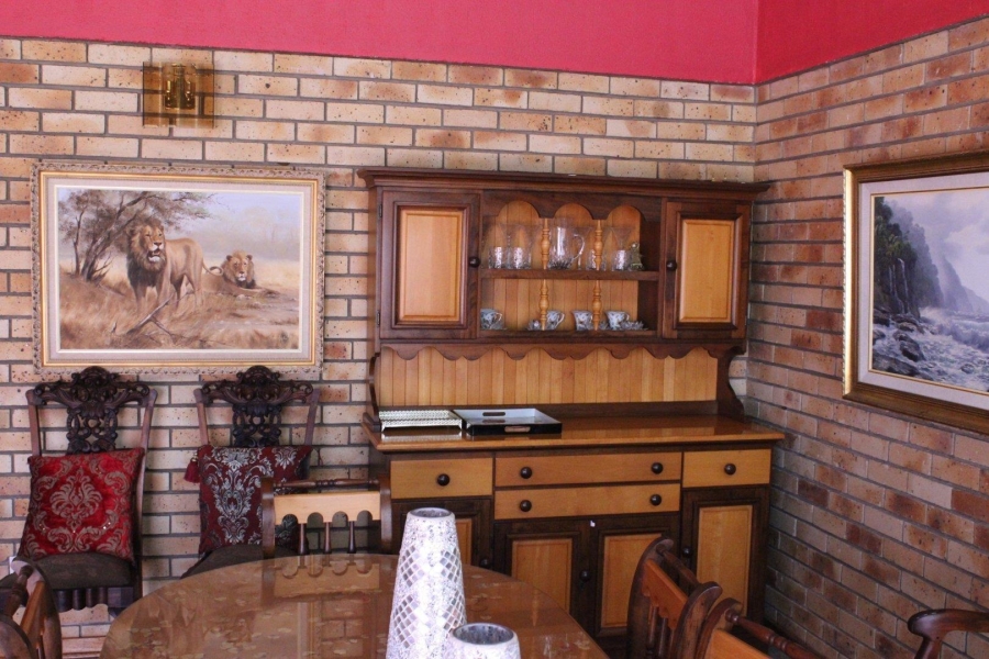 6 Bedroom Property for Sale in Van Der Hoff Park North West